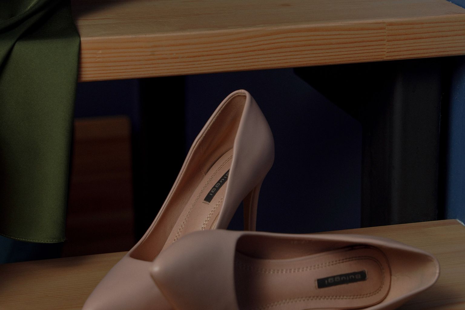 nude heels to wear with navy dress